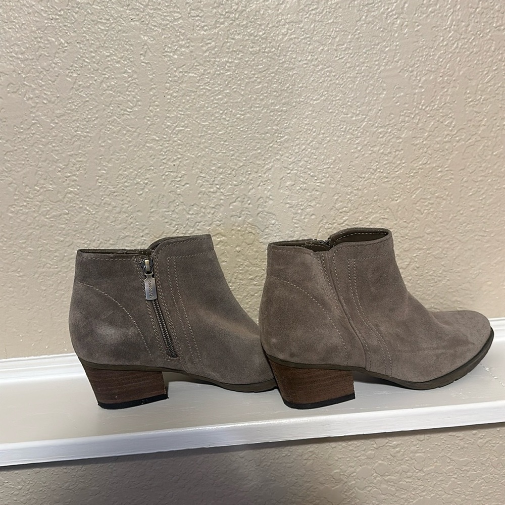 Blondo boots never worn size 7! Tan